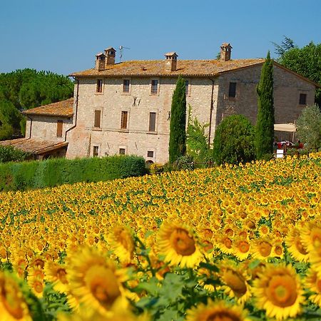 Agriturismo Casale Dei Frontini San Terenziano Ngoại thất bức ảnh