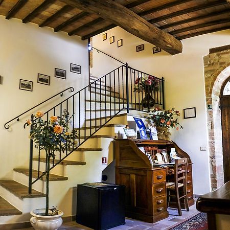 Agriturismo Casale Dei Frontini San Terenziano Ngoại thất bức ảnh
