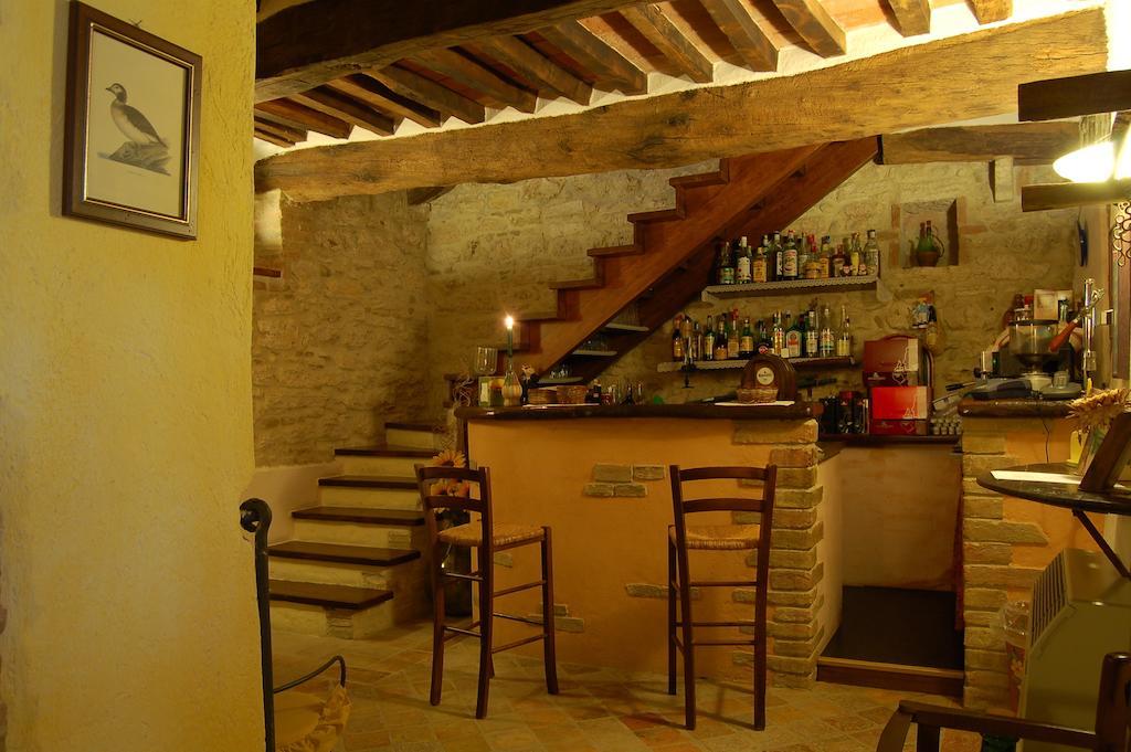 Agriturismo Casale Dei Frontini San Terenziano Ngoại thất bức ảnh