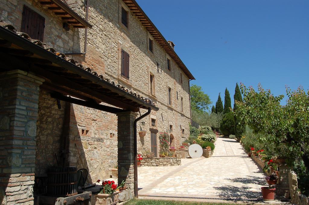 Agriturismo Casale Dei Frontini San Terenziano Ngoại thất bức ảnh