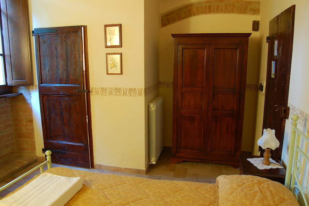 Agriturismo Casale Dei Frontini San Terenziano Ngoại thất bức ảnh