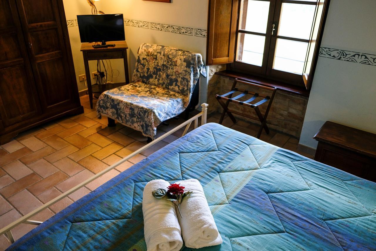 Agriturismo Casale Dei Frontini San Terenziano Ngoại thất bức ảnh