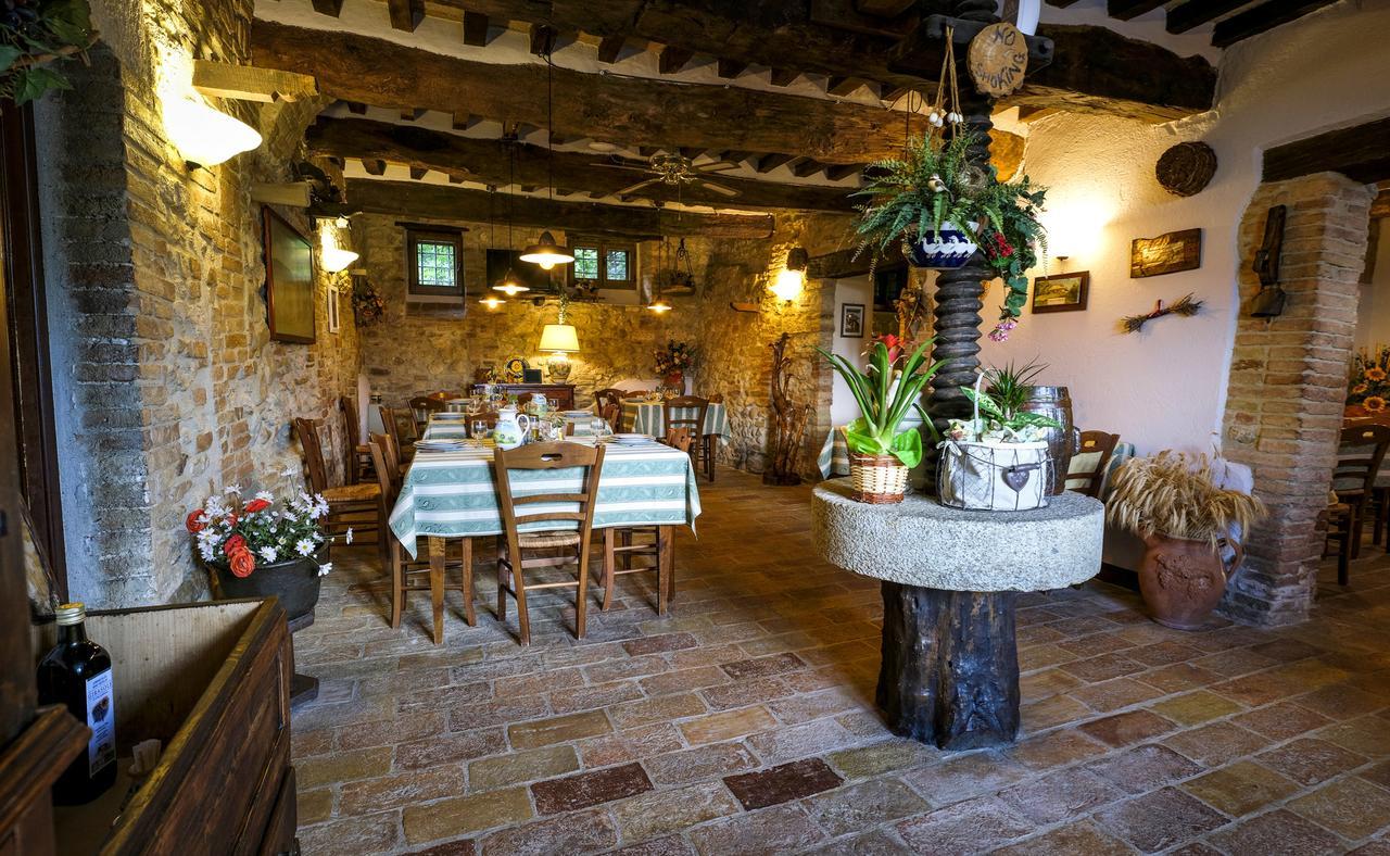 Agriturismo Casale Dei Frontini San Terenziano Ngoại thất bức ảnh