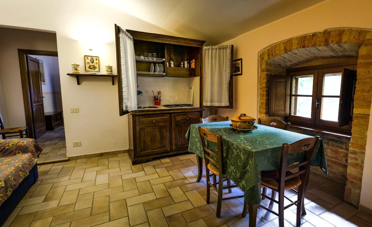 Agriturismo Casale Dei Frontini San Terenziano Ngoại thất bức ảnh