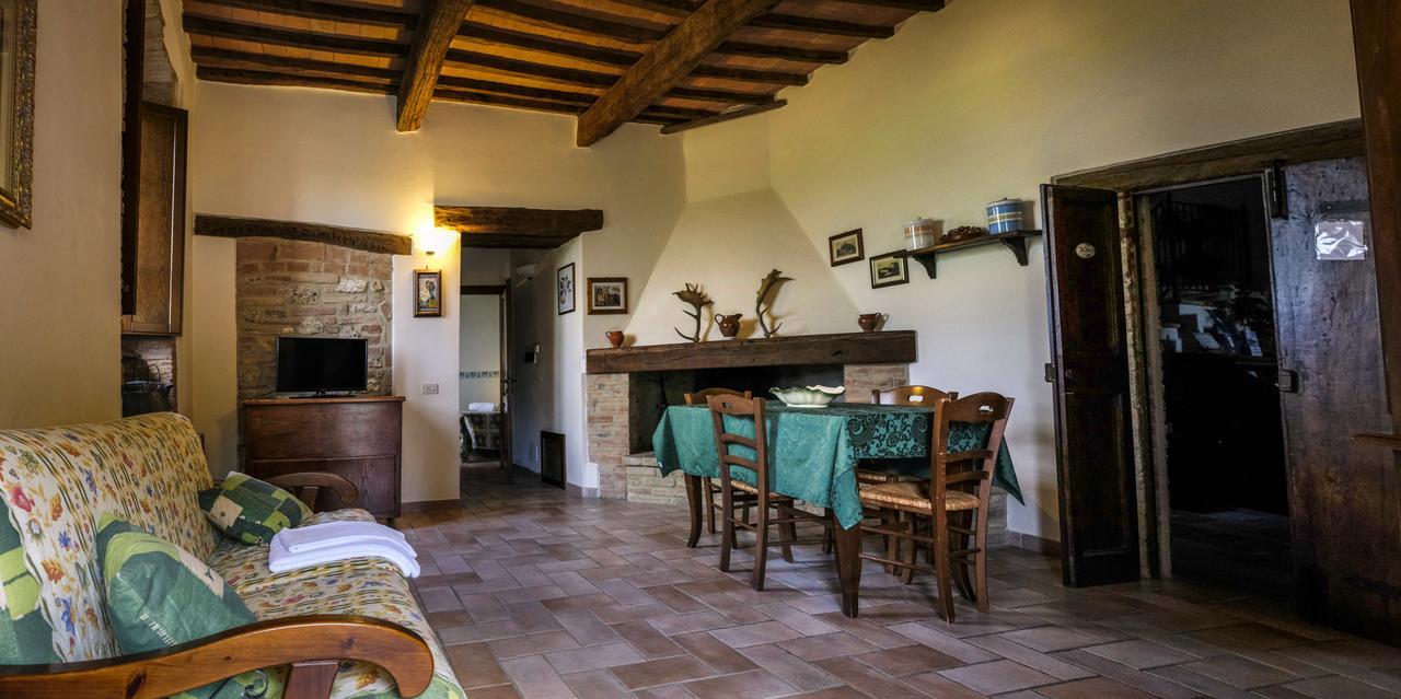 Agriturismo Casale Dei Frontini San Terenziano Ngoại thất bức ảnh