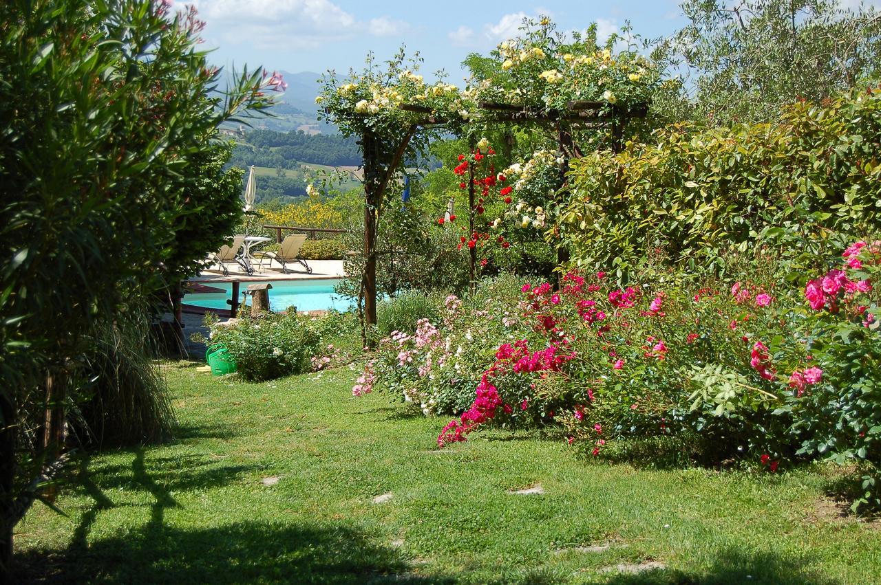 Agriturismo Casale Dei Frontini San Terenziano Ngoại thất bức ảnh